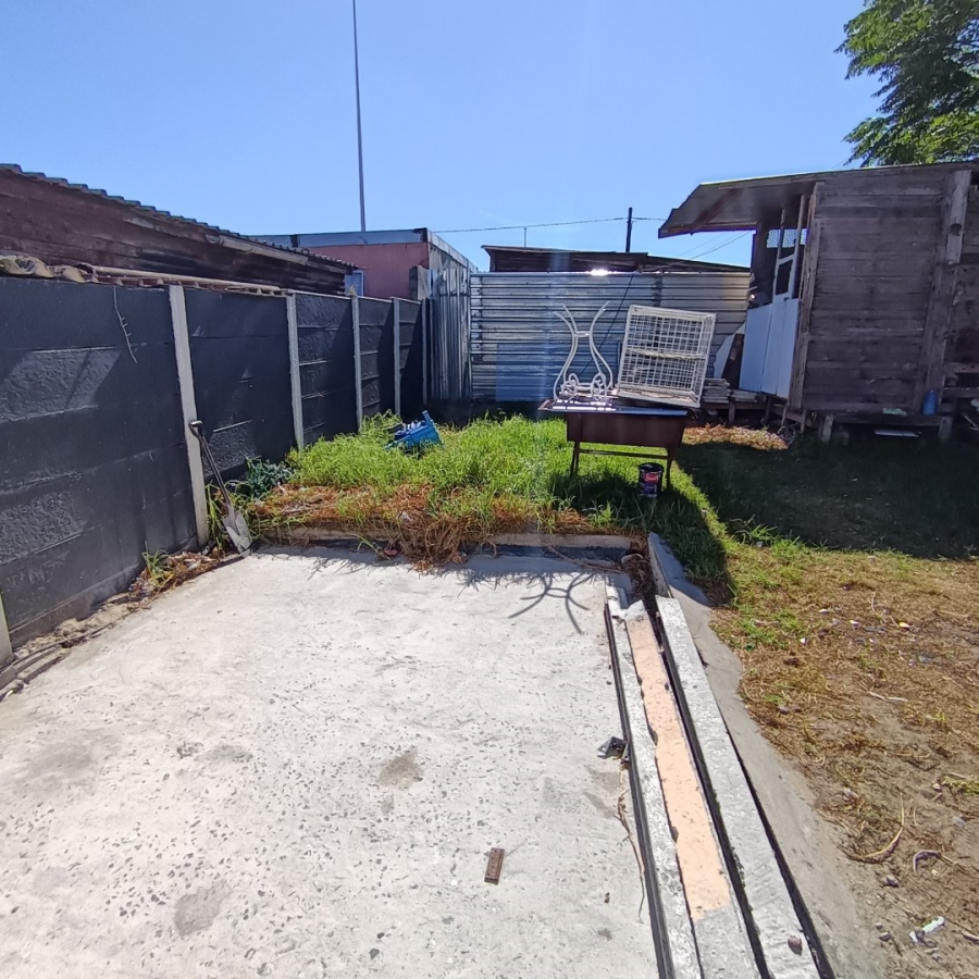 1 Bedroom Property for Sale in Matroosfontein Western Cape